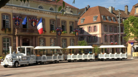 petit-train-devant-mairie